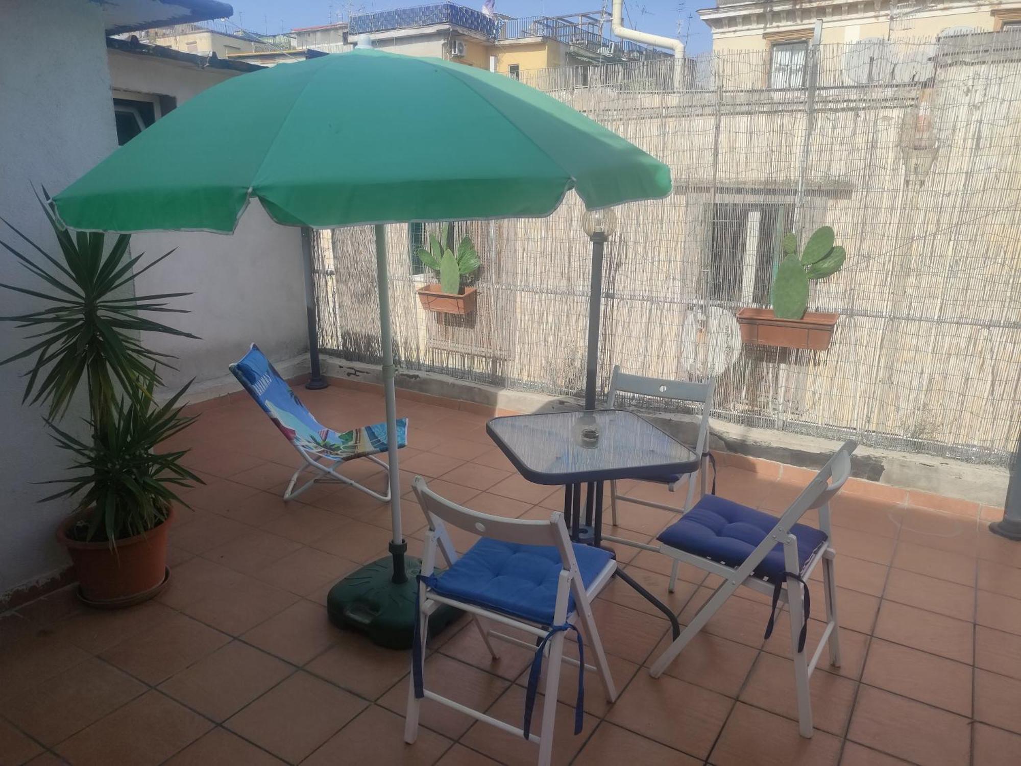 נאפולי Vacanzella Casa Vacanza Appartamento In Centro Con Terrazzo מראה חיצוני תמונה
